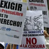Denuncian hostigamiento a periodista en acto opositor en Caracas