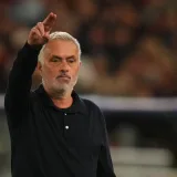 Mourinho critica la gestión disciplinaria y el calendario