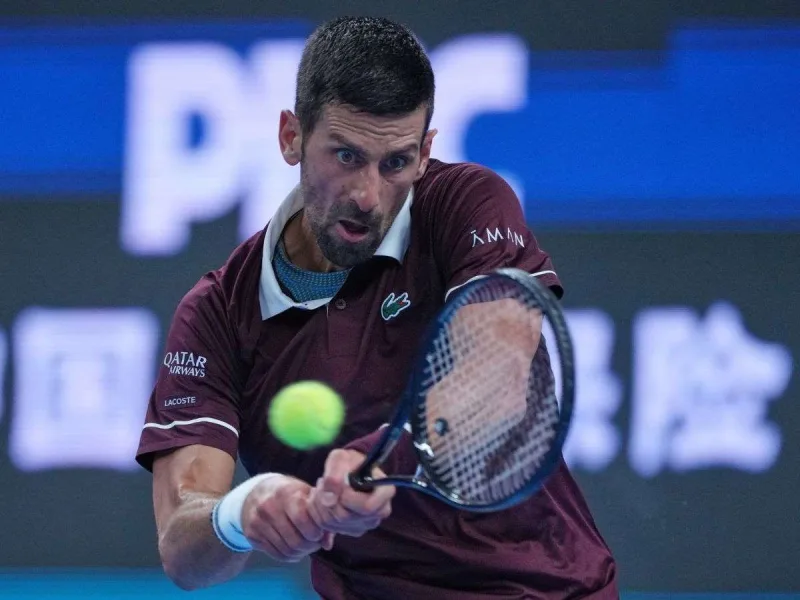 Hurkacz frena a Djokovic en Shanghái por primera vez