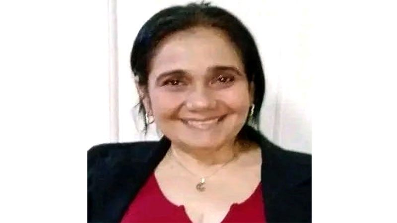 
			Madre afectada por pancreatitis aguda requiere ayuda de urgencia		