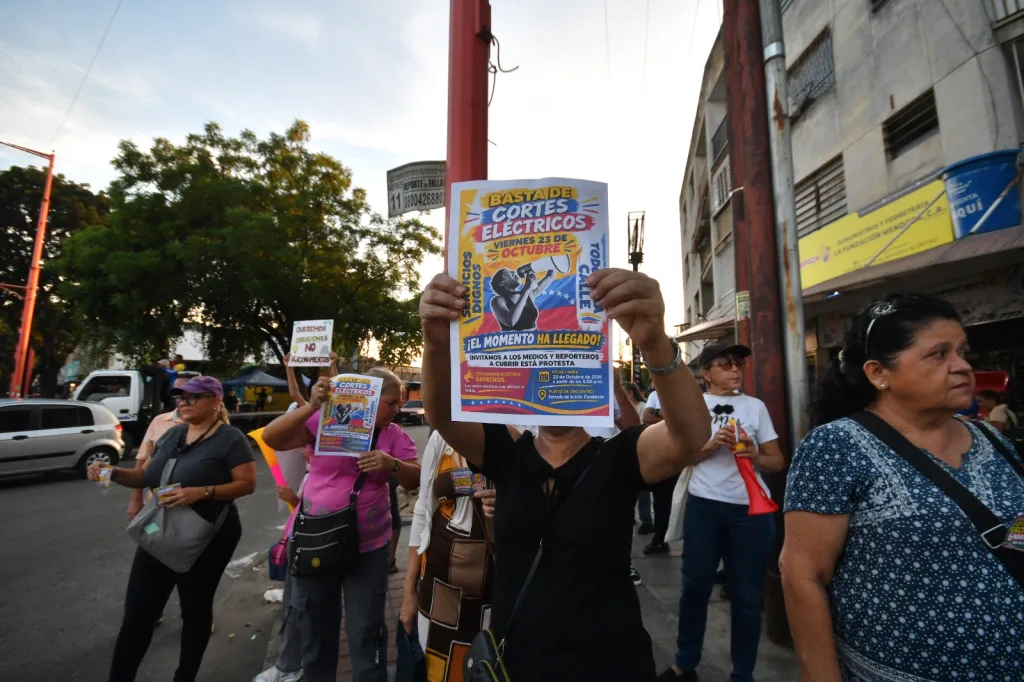 Vecinos de Fundación Mendoza protestaron por apagones diarios