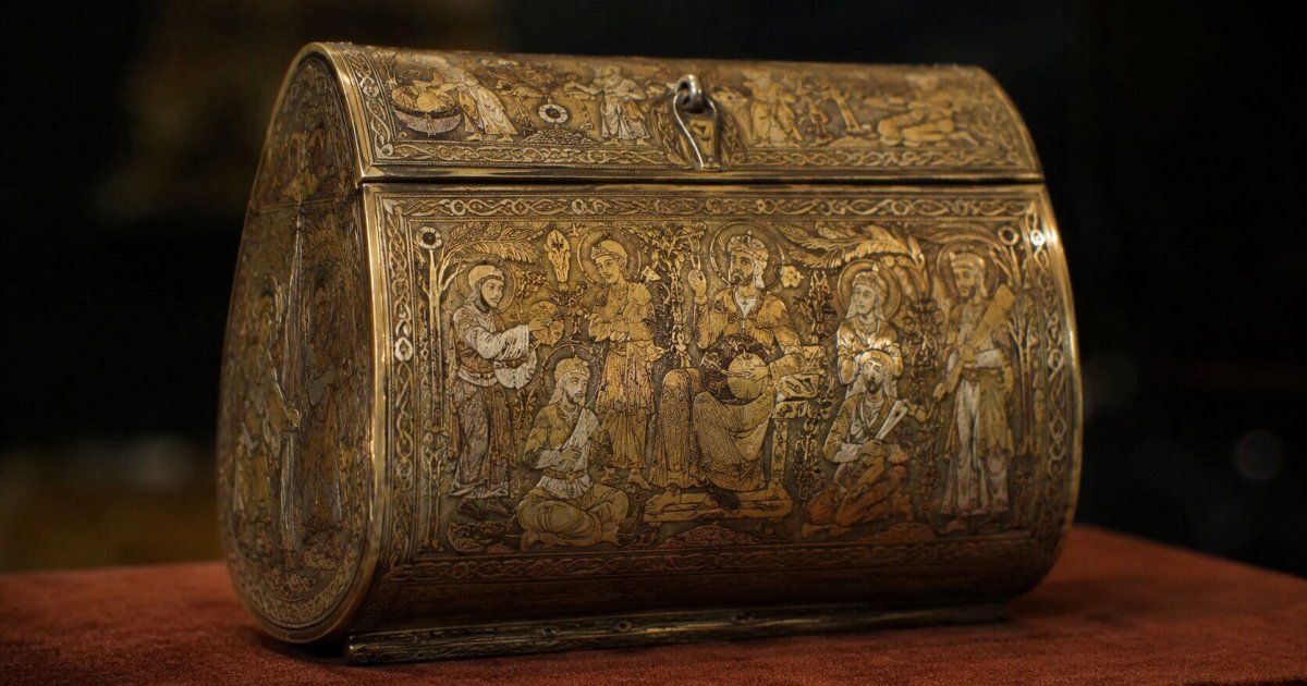 Un bolso de latón de hace 700 años revela el lujo de las élites medievales