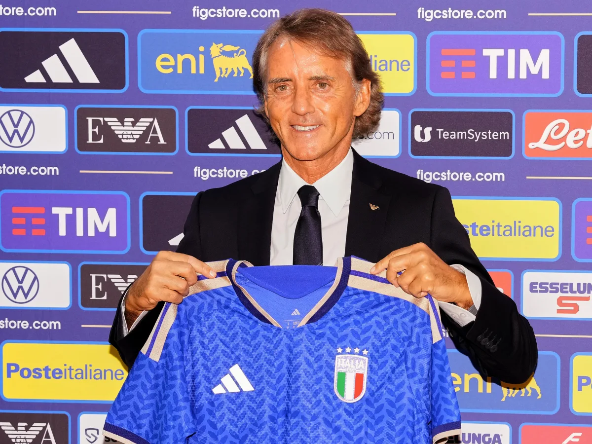 Mancini regresa a Italia con la misión de recuperar el prestigio