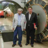 Rafael Cadenas lega al Instituto Cervantes su primera máquina de escribir