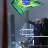 Lula pide cantar el himno brasileño en su celebración electoral