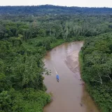 Minería ilegal y grupos armados presionan la Amazonía
