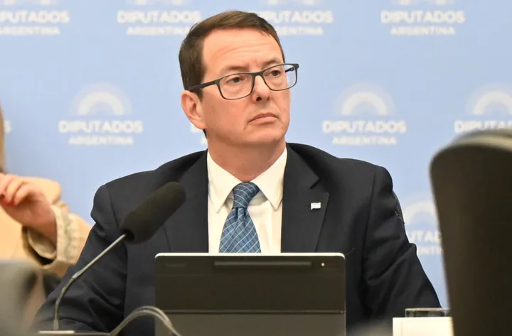 La caída contra el DNU 70 abrió grietas en la oposición