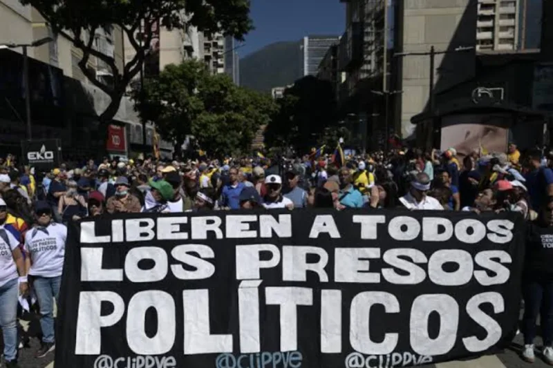 Seis presos políticos siguen presos pese a cumplir condena