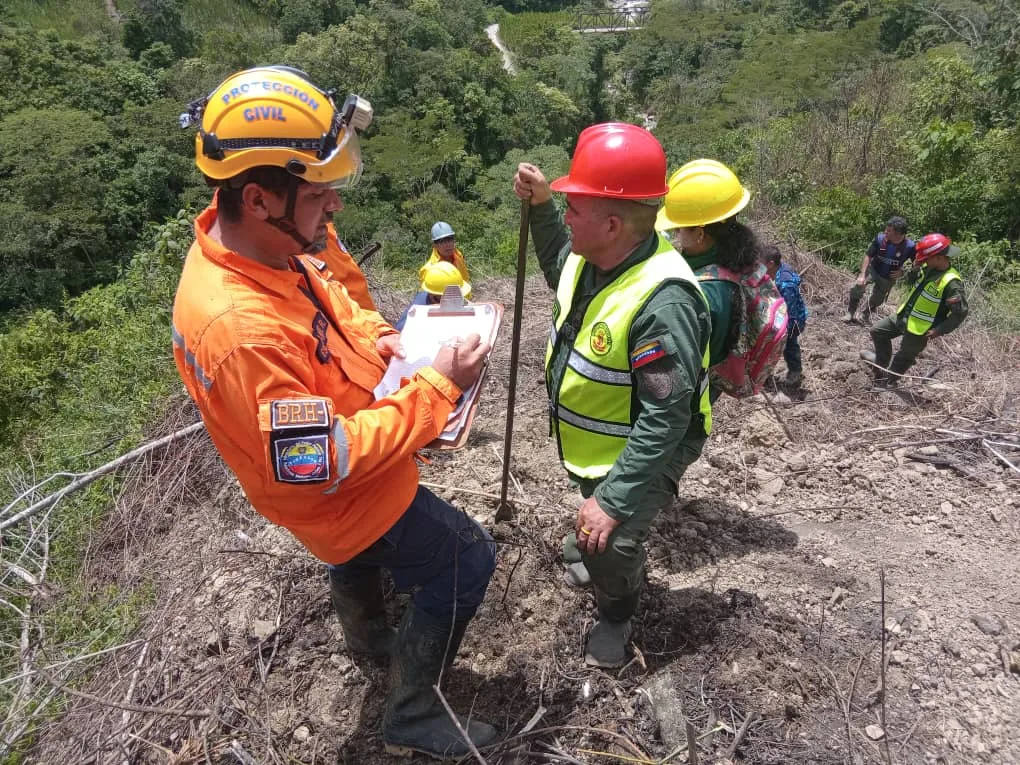 Incendio de carbón en el estado Táchira genera grietas y calor extremo