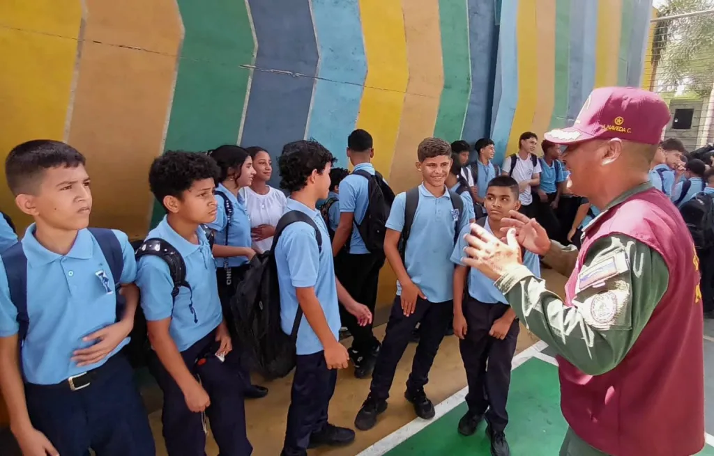 Escuelas del Zulia hacen simulacro nacional de riesgos
