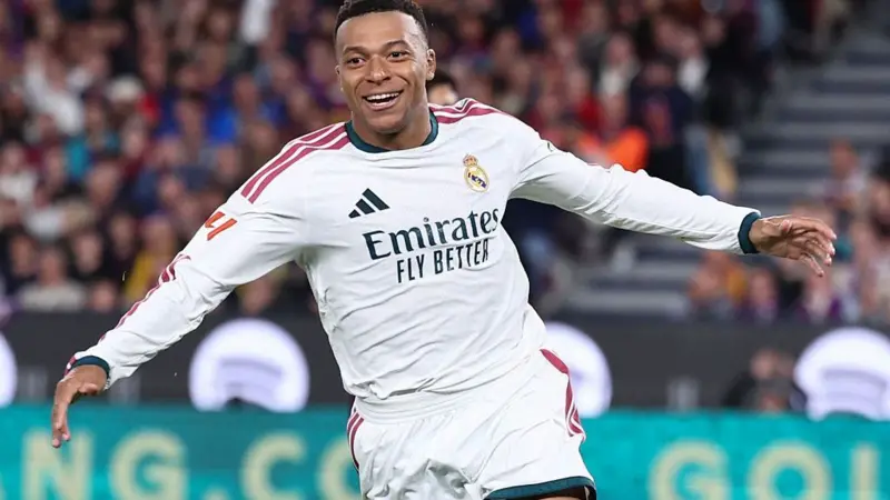 Mbappé pide disculpas por broma sobre Mao en China
