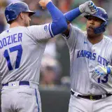 Salvador Pérez llega a 800 remolcadas y 1.402 hits en su carrera