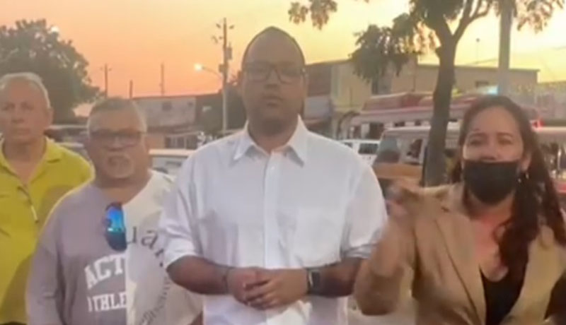 
			Concejales de Maracaibo denuncian colapso de colector en el barrio Panamericano		
