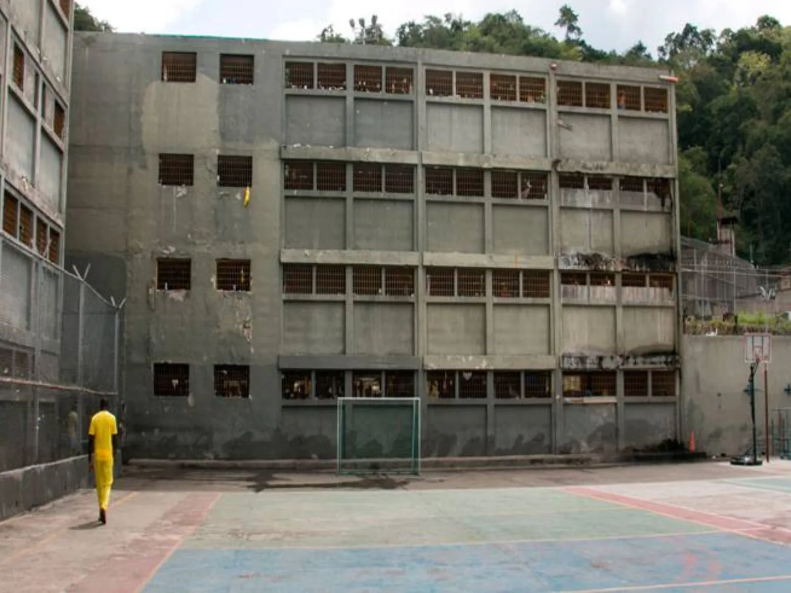 Hacinamiento carcelario llega al 176% ante 10 mil plazas inhabilitadas