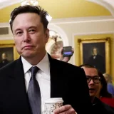 Musk suma 61.000 millones y roza otra vez el billón