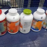 Aduana mexicana retiene 8.659 tabletas ocultas en frascos