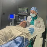 La cantante Karina inicia su recuperación tras cirugía vocal