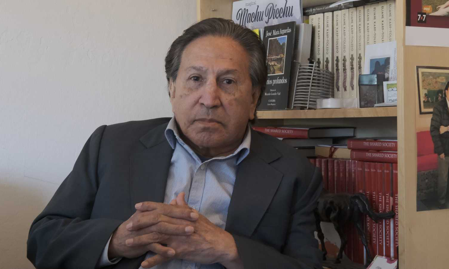 Alejandro Toledo se entrega a la Justicia estadounidense para ser extraditado