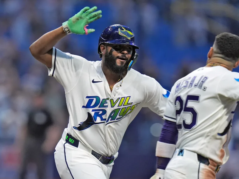 Junior Caminero llega con peso a los playoffs de Tampa Bay