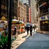 Goldman Sachs ve tres opciones para invertir en Wall Street
