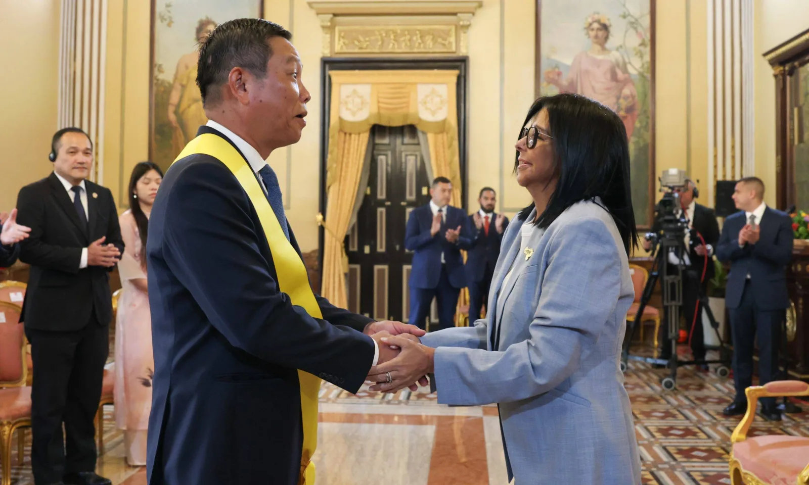 Vietnam y el chavismo evalúan más de 30 acuerdos bilaterales
