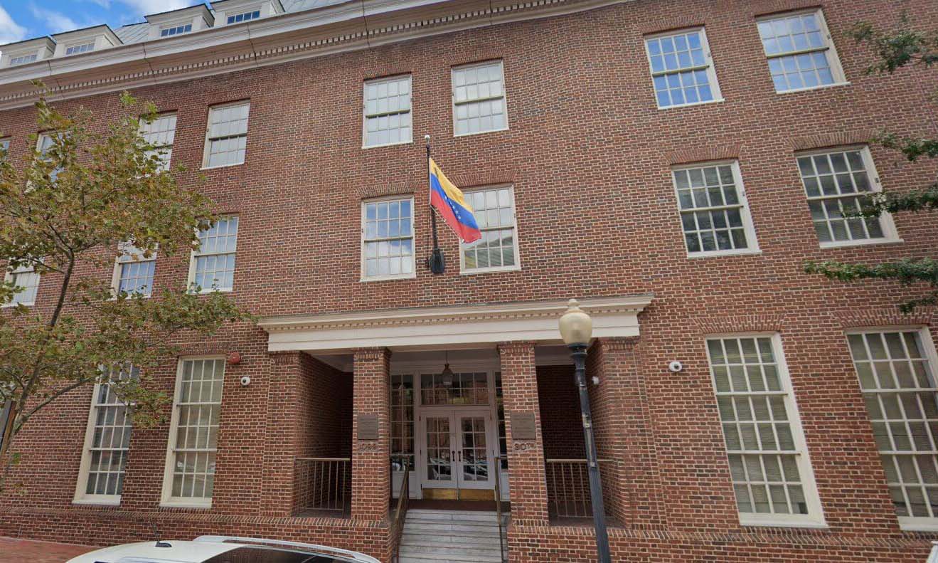 EE. UU. asume control de sedes consulares y embajadas de Venezuela