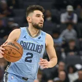 Ty Jerome firma 45 puntos y Memphis arrasa en el debut