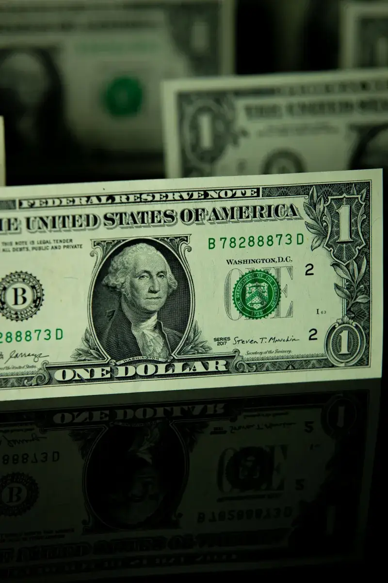 Brent sube a más de 85 dólares tras tensiones entre EE. UU. e Irán