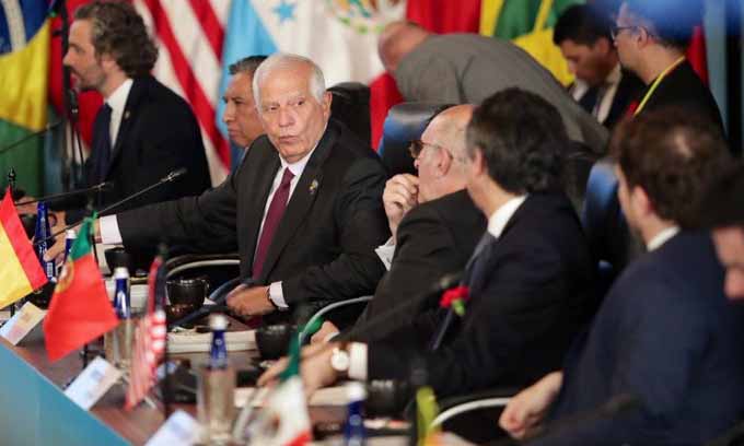 UE revisará sanciones contra oficialistas si hay elecciones libres