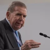 Edmundo González rechaza insultos contra Dinorah Figuera