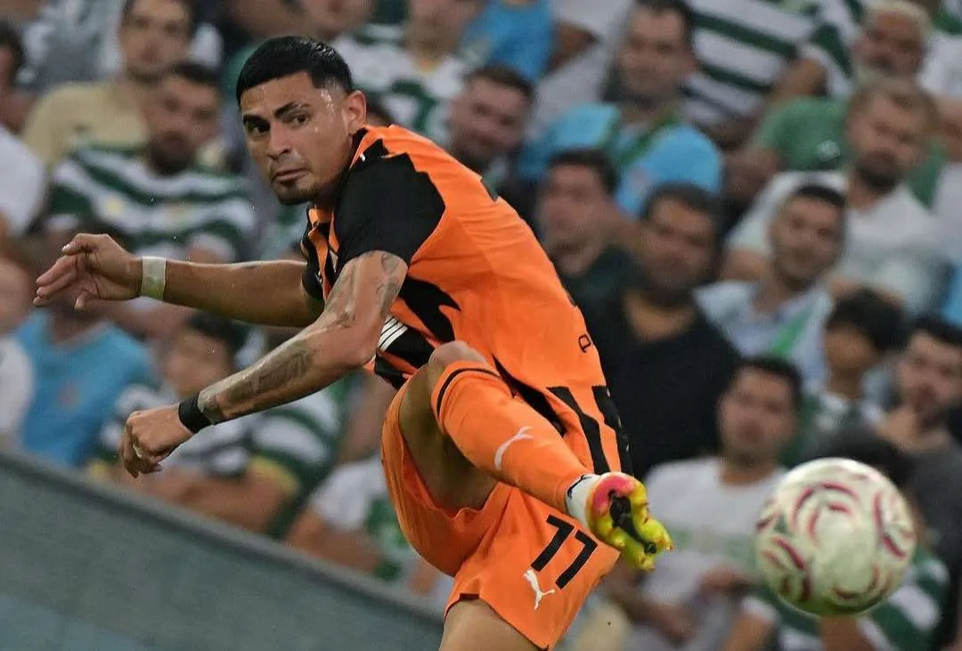 Gleiker Mendoza abrió el 3-0 del Shakhtar ante el Dinamo Kiev