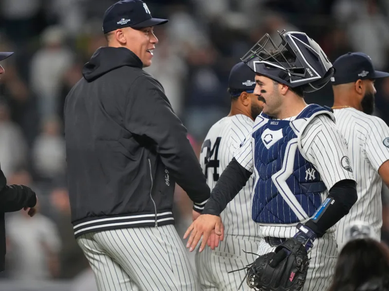 Yankees pasan por encima de Boston y avanzan 9-2 en playoffs