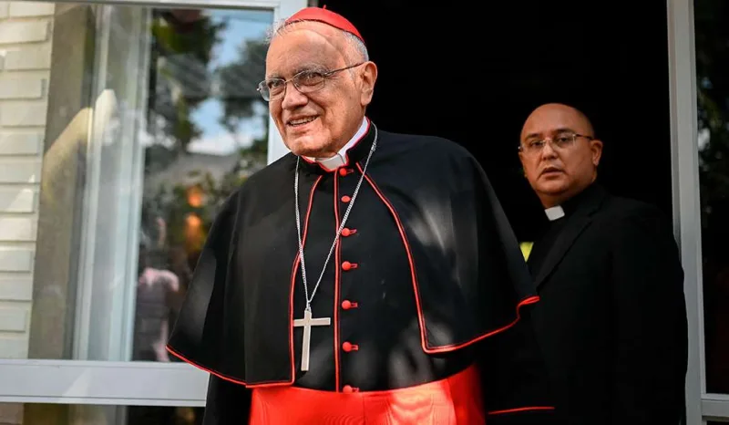 Cardenal Baltazar Porras advierte sobre saturación informativa