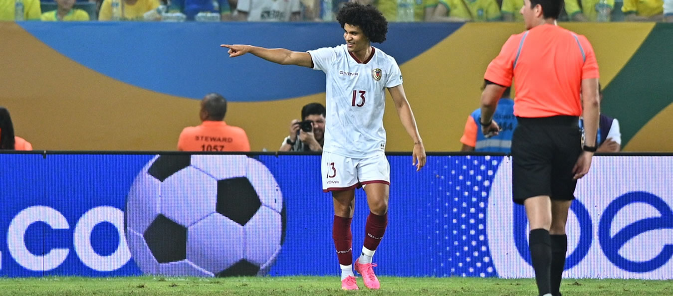 Golazo de Eduard Bello le dio un valioso punto a la Vinotinto en Brasil