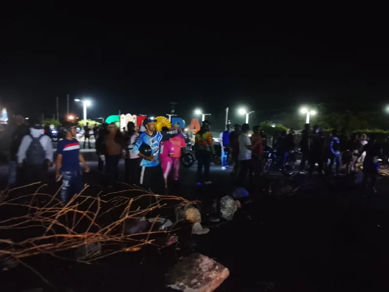Carora volvió a abrir la Centroccidental tras 13 horas de tranca