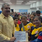 Zulia entrega financiamientos a 292 circuitos comunales