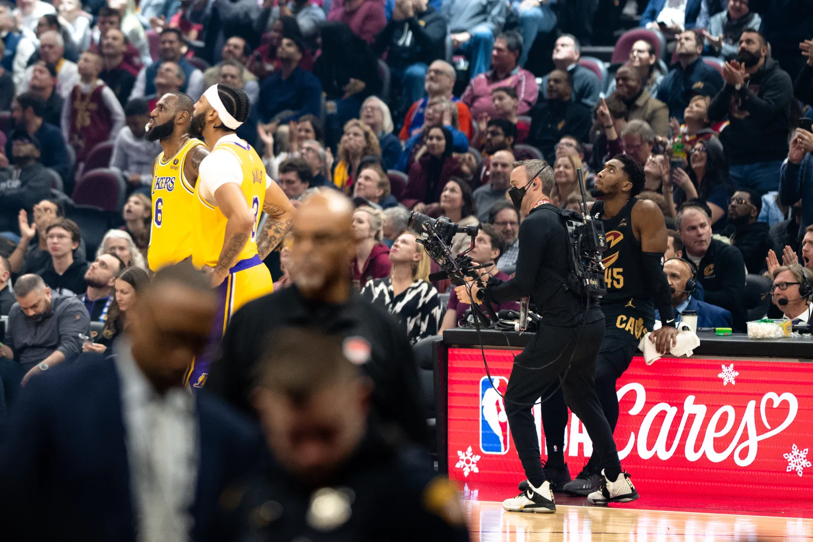 El futuro de LeBron James depende de Anthony Davis