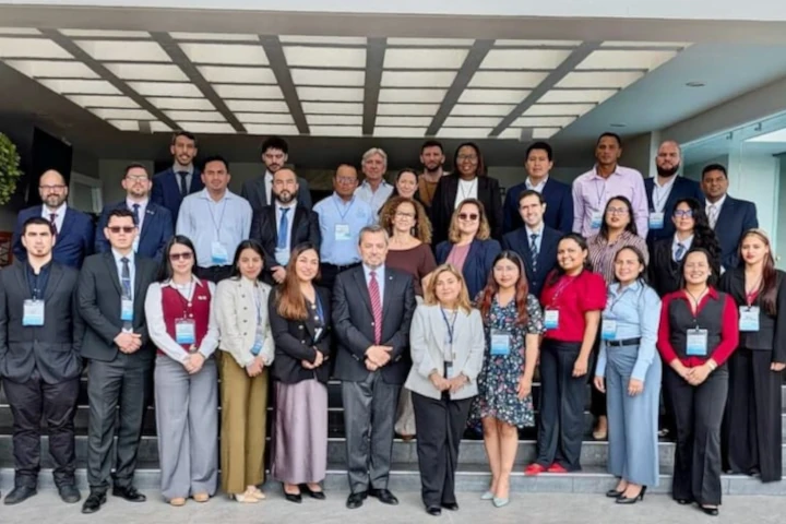 Especialistas venezolanas se forman en liderazgo nuclear