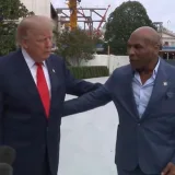 Mike Tyson visita a Donald Trump en la Casa Blanca tras entregar carta