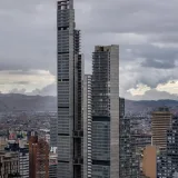 Inversionistas piden ajuste fiscal para seguir en Colombia