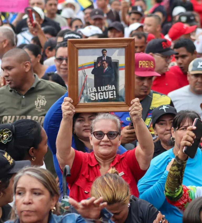 Maracaibo marchó por los 14 años de la victoria de Chávez