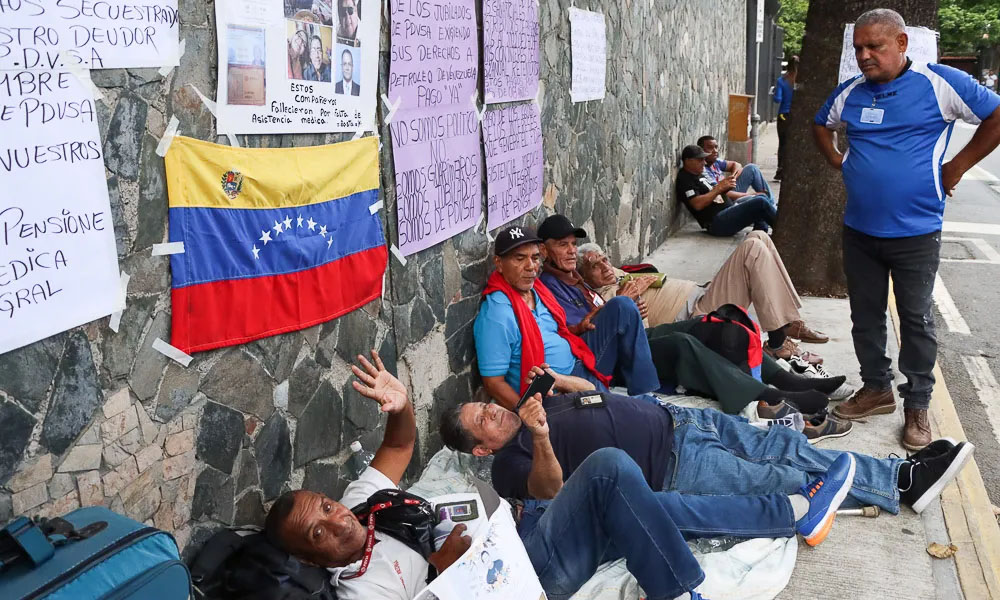 Jubilados de Pdvsa levantan huelga tras acordar reunión con autoridades