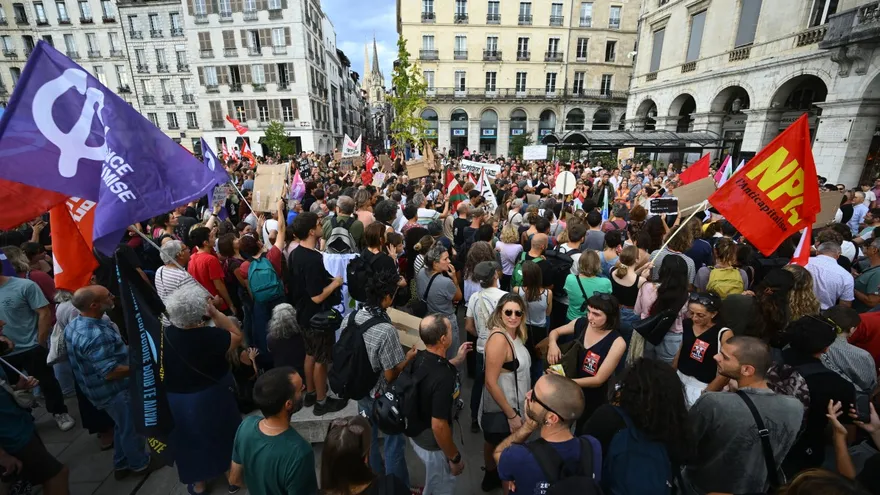 Francia despliega 70.000 agentes por nuevas protestas
