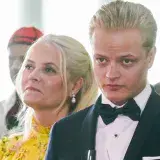 Condenan a cuatro años de cárcel al hijo de la princesa Mette-Marit de Noruega por violación y maltrato