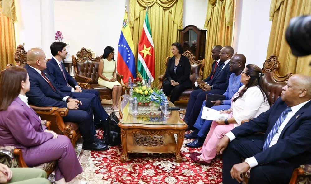 Surinam destaca alianza histórica con Venezuela en visita oficial