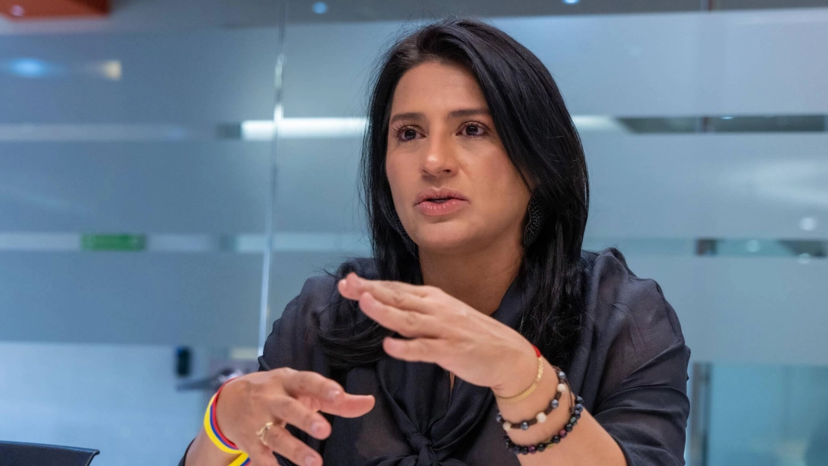 Paola Holguín rechaza protestas frente al Museo Nacional