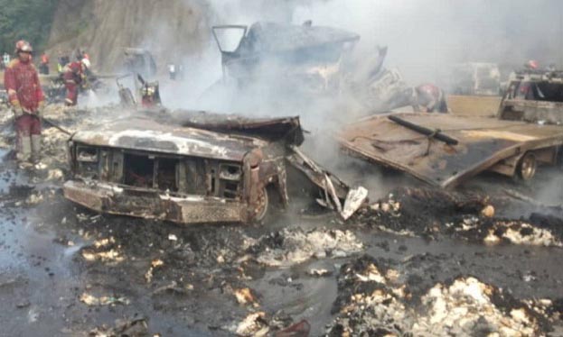 Contabilizan 30 muertes en accidente en autopista de oriente 