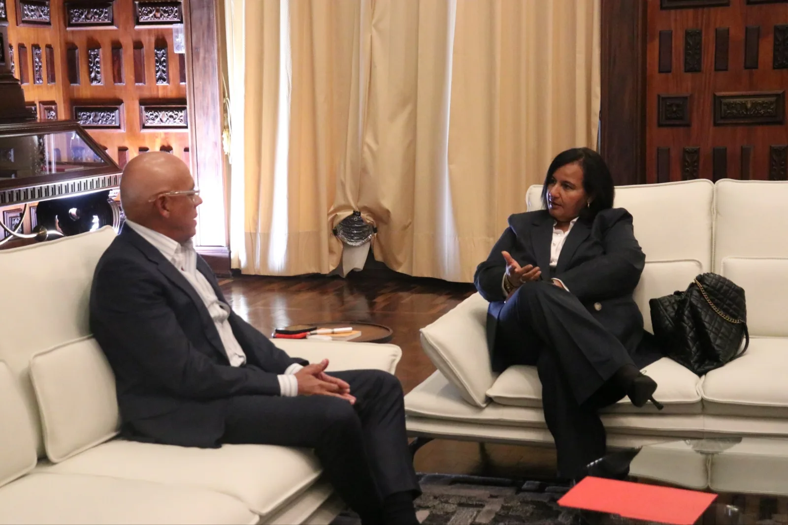 File:Jorge Rodríguez y Dinorah Figuera en 2026.jpg