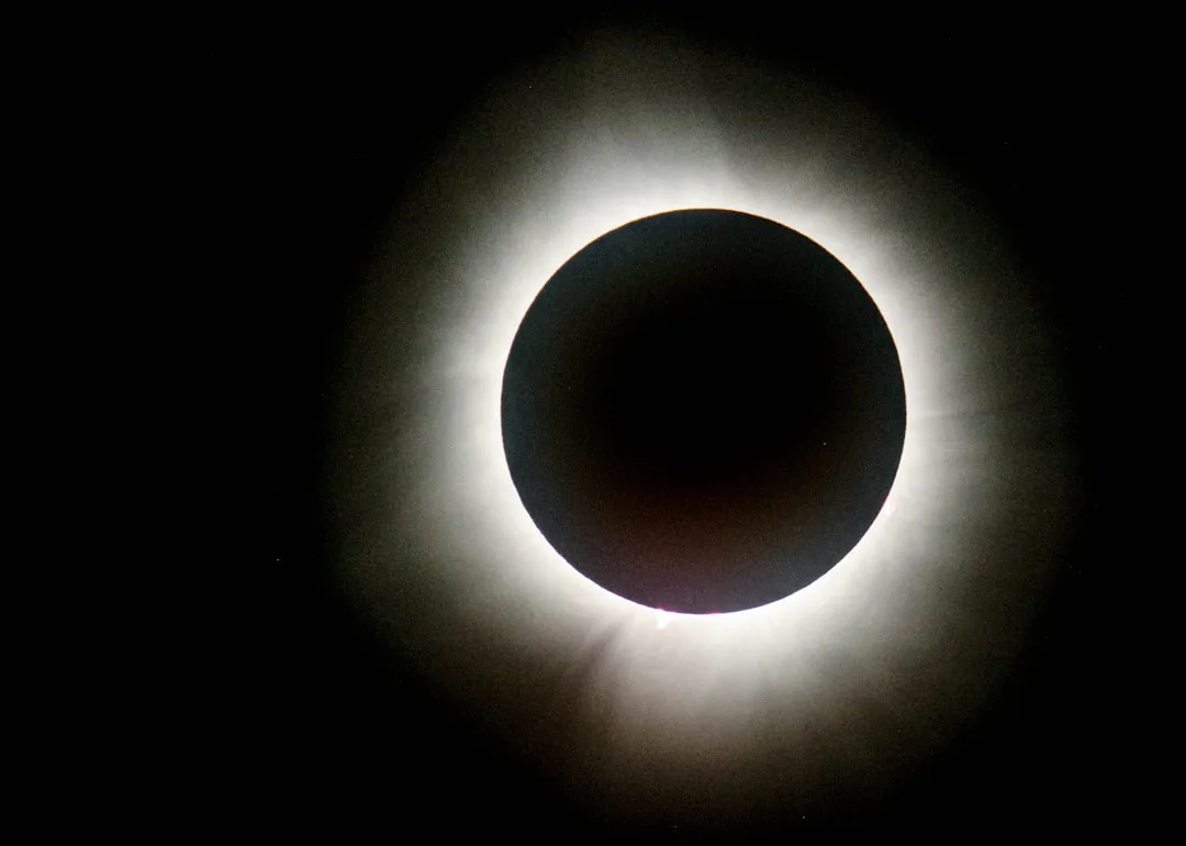 Eclipse solar de 2026: cómo evitar daños graves en la retina