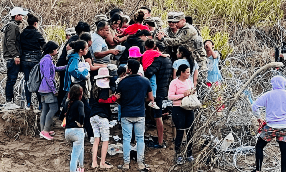 Llegan más de 2,2 millones de personas a frontera sur de EE. UU. en 2023